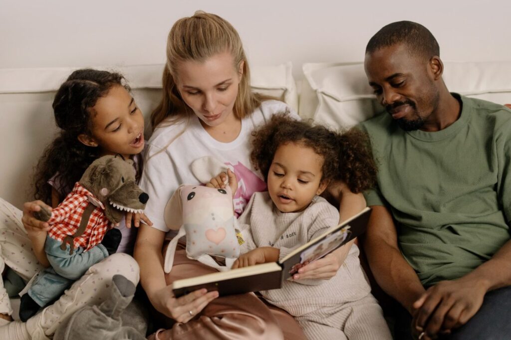 10 Advantages of Reading Aloud to Children